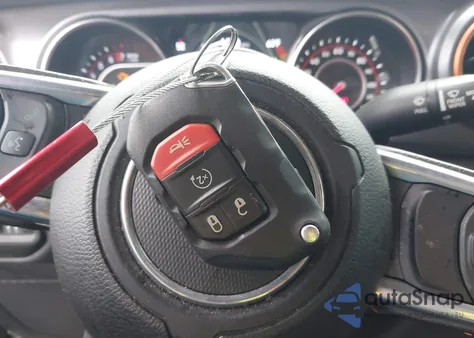 2021 Jeep Gladiator Mojave 4X4 z USA, uszkodzony, nr VIN 1C6JJTEG8ML574401